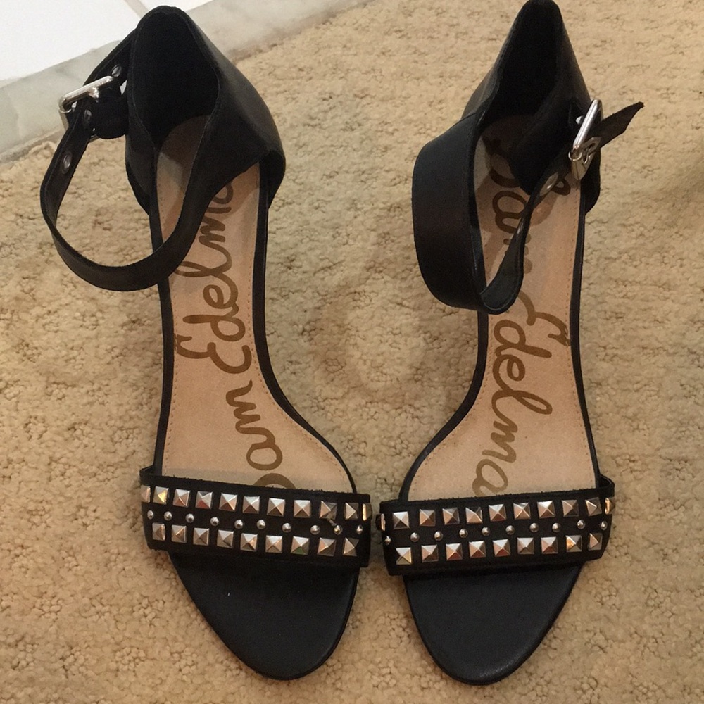 Black Sam Edelman open toe heel with studs!very comfy